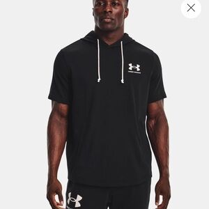 Under Armour Men's Lightweight Short-Sleeve HeatGear Hoodie